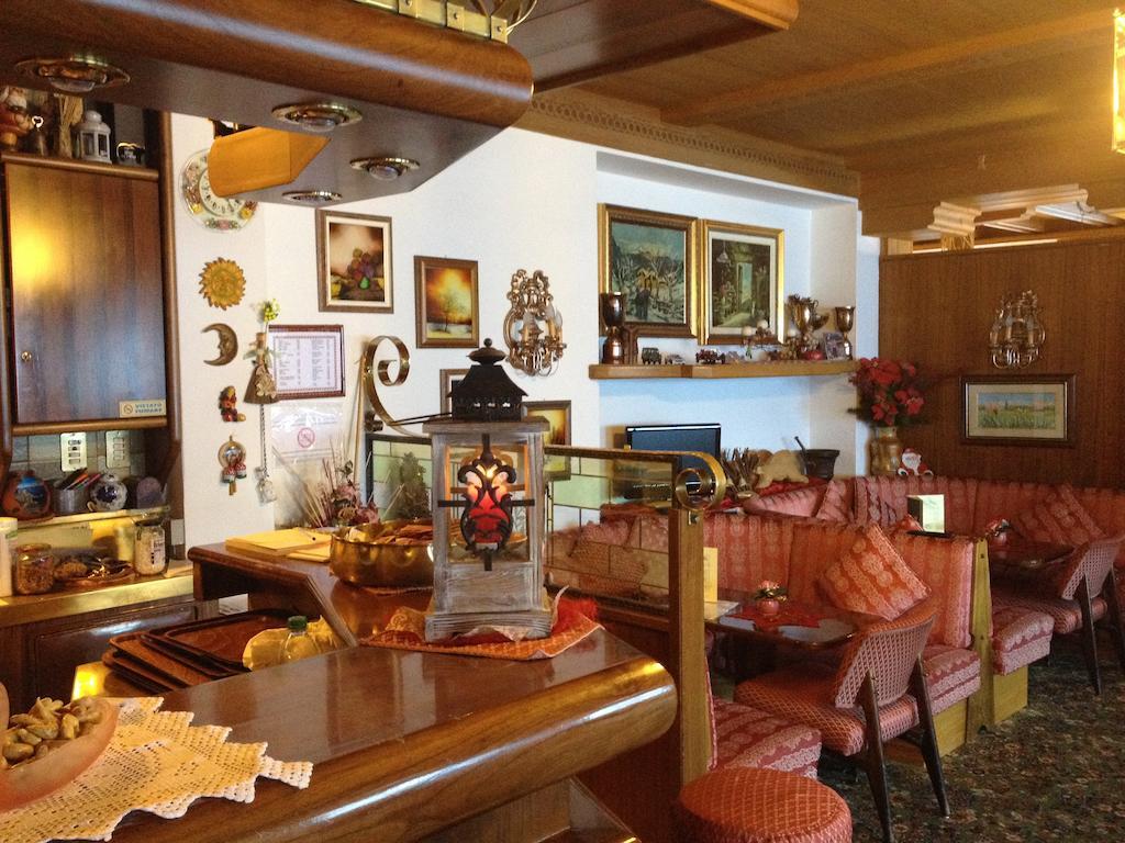 Hotel Garni St. Hubertus Madonna Exteriér fotografie